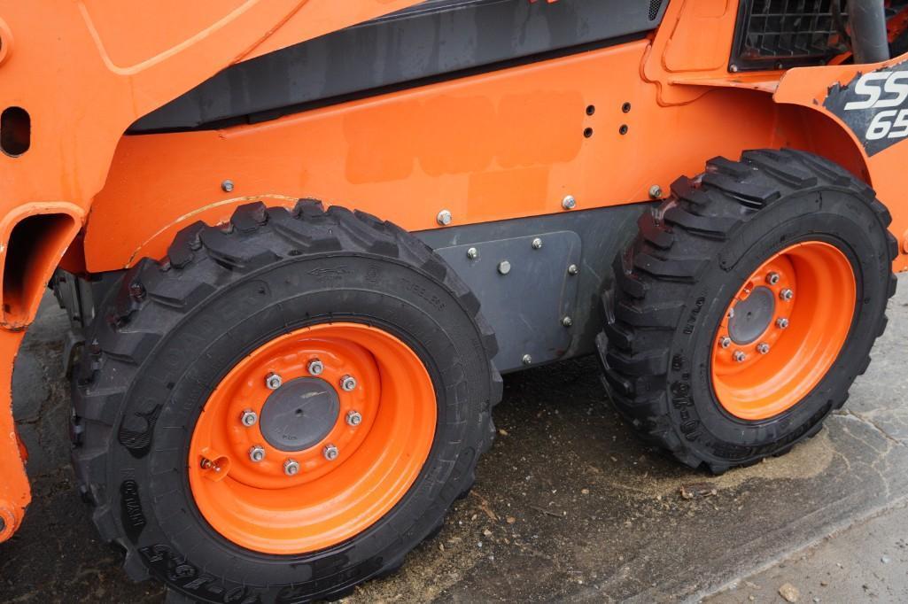 2016 Kubota SSV65 Skid Steer