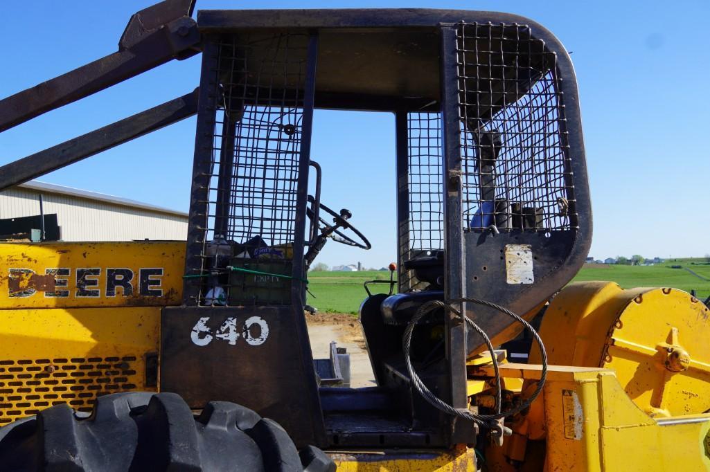 John Deere 640 Skidder