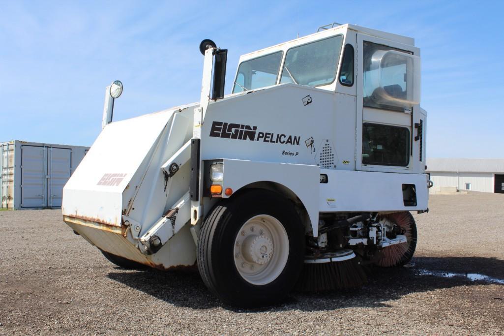 1999 Elgin Pelican Series P Sweeper