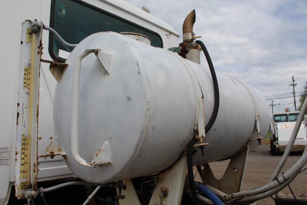 1997 Mack CL713 Concrete Truck