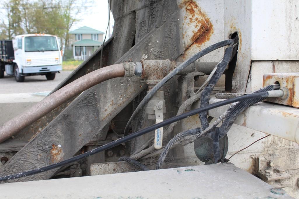 1997 Mack CL713 Concrete Truck