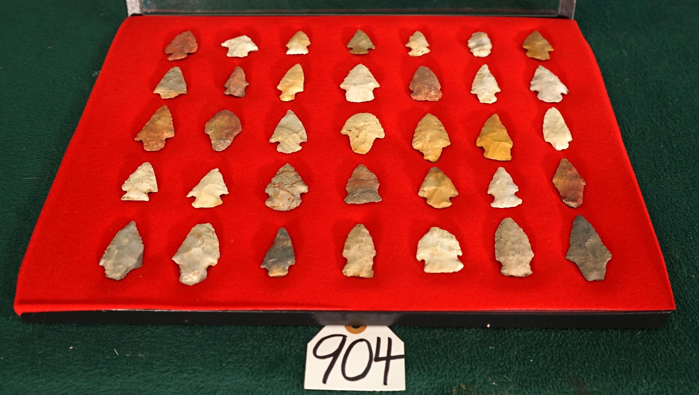 New Display Case of 35 Spear Points & Arrowheads Authentic Arrowheads from New Mexico.