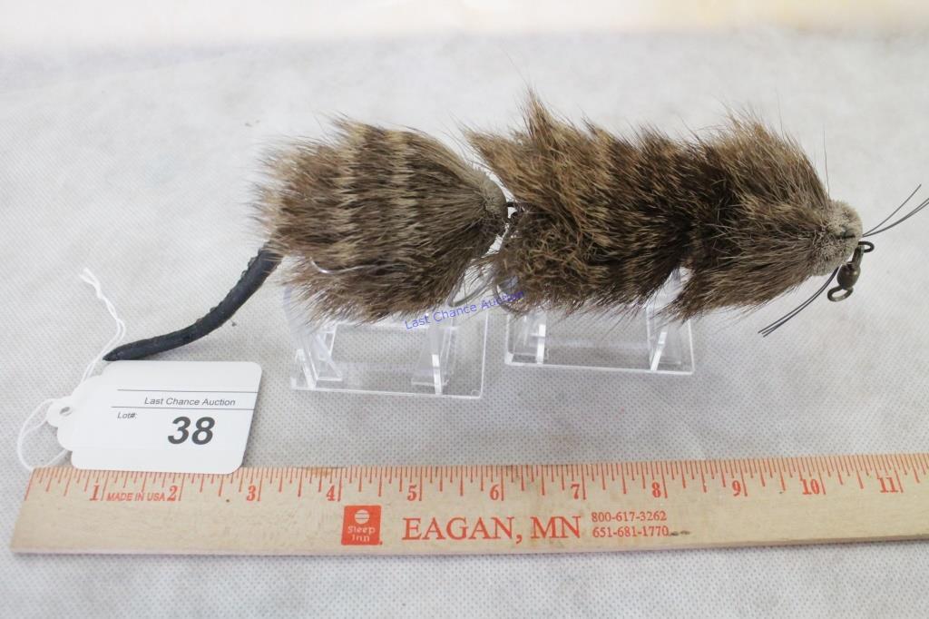 10" Muskrat Muskie Lure (Real Fur)