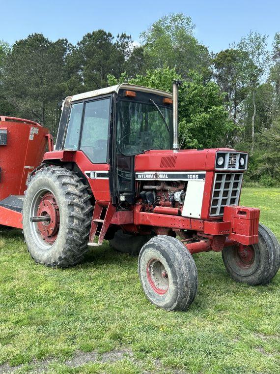 1086 international tractor