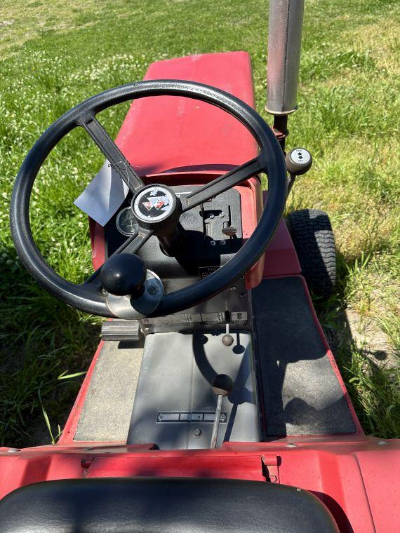 Massey Ferguson 16hp lawn tractor