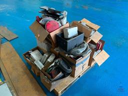 LOT CONSISTING OF MISC. PARTS