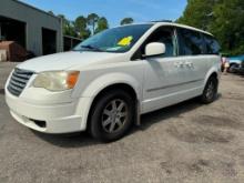 2010 Chrysler Town & Country Van, VIN # 2A4RR5D16AR375938