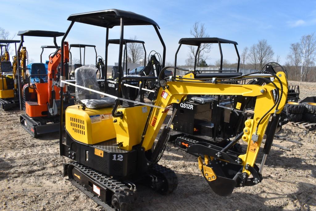 AGT Industrial KAT12R Mini Excavator