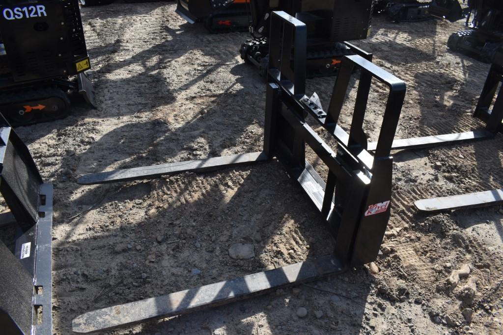 Kivel Quick Attach 48" Walk Through Pallet Forks