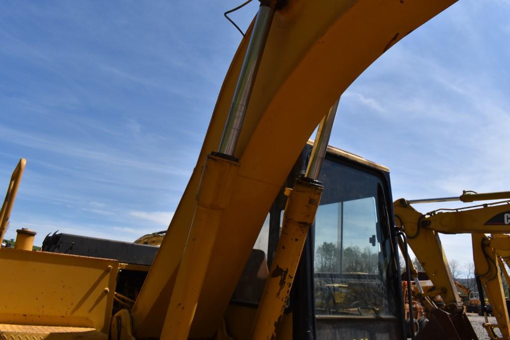 CAT E120B Excavator