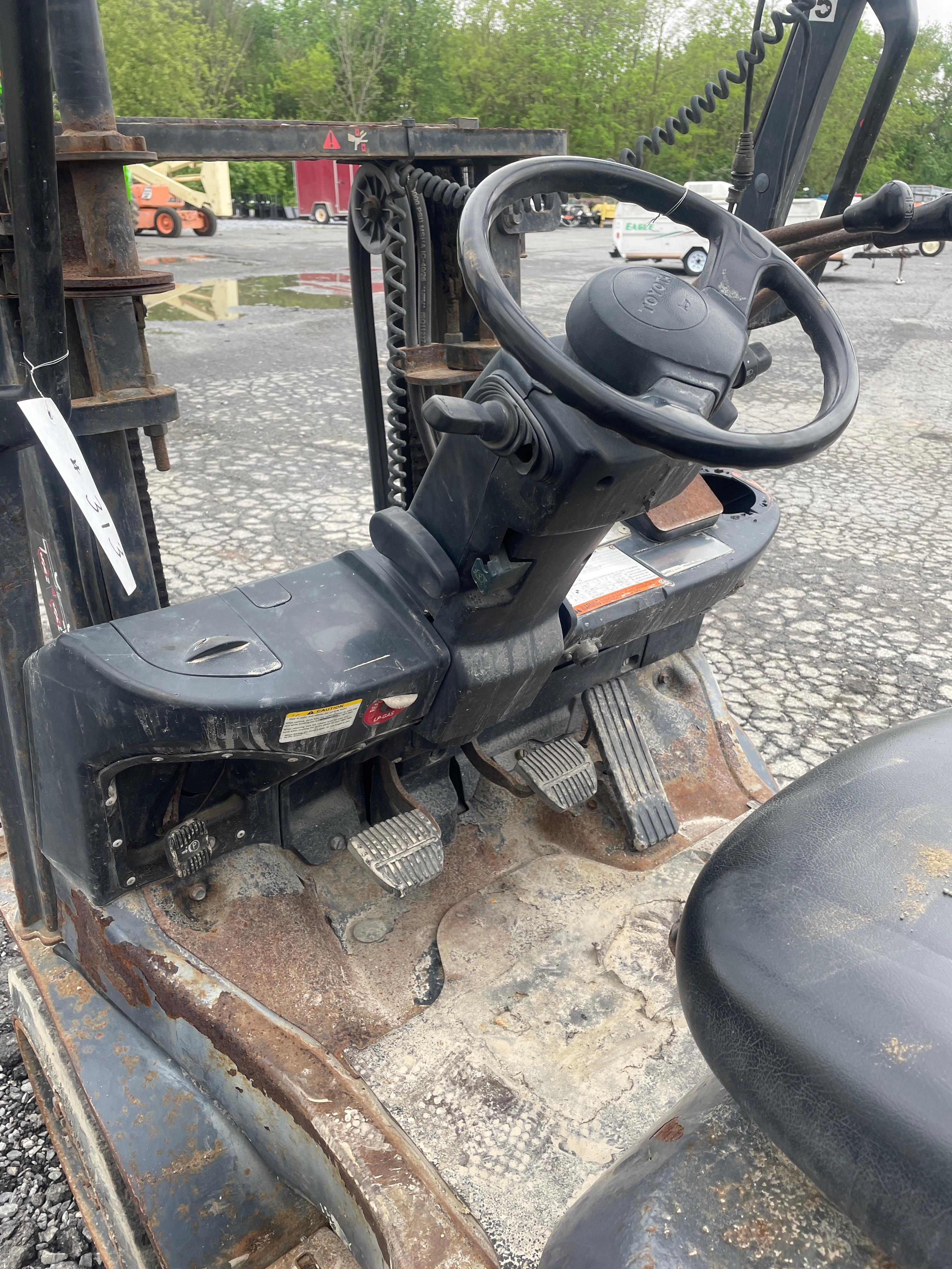 Toyota 5,000 IB LP Forklift