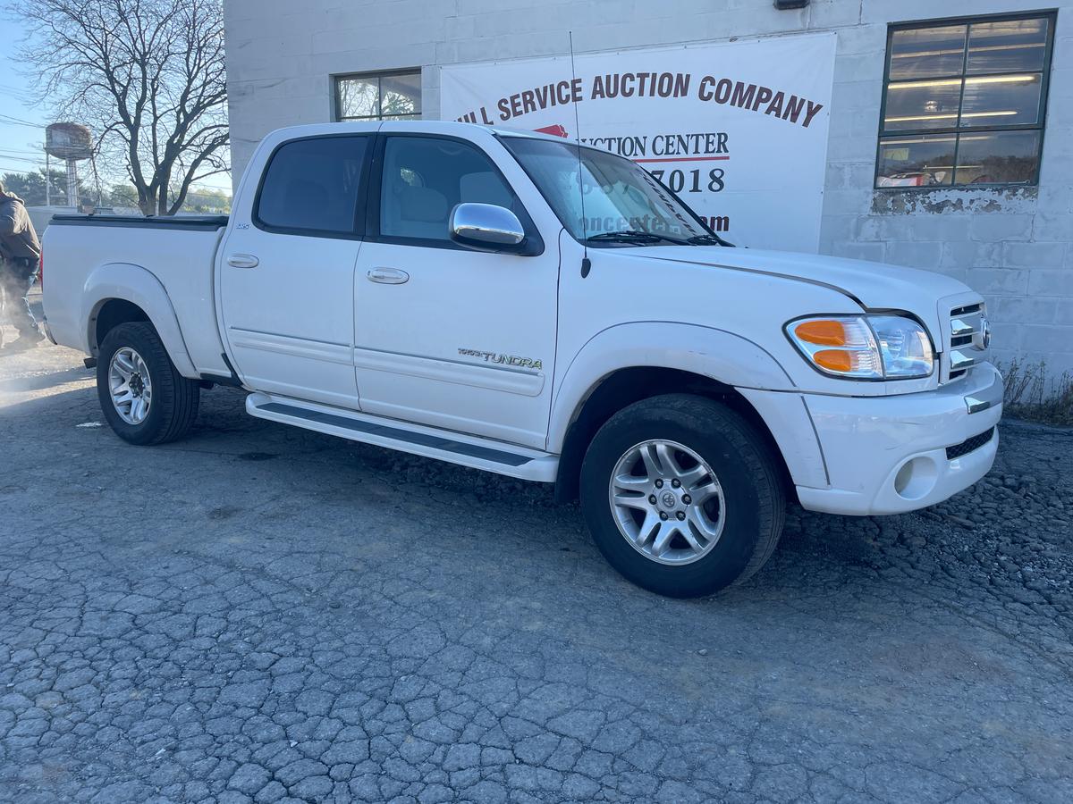 2004 Toyota Tundra SRS 4X4 Pickup Truck