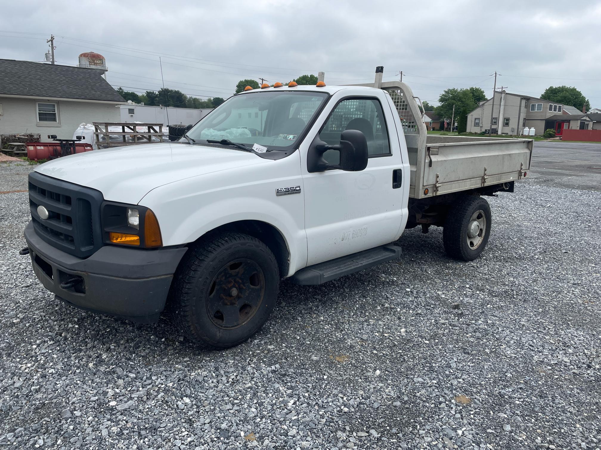 2006 Ford F-350 XL Super Duty Pickup Truck