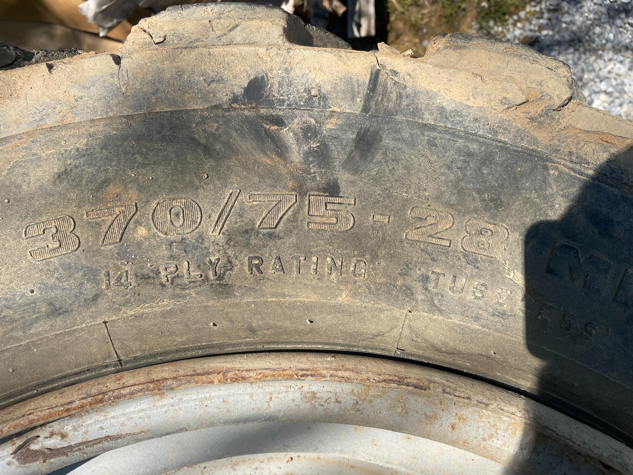 Used Set Of (4) Telehandler 370/75-28 Wheels