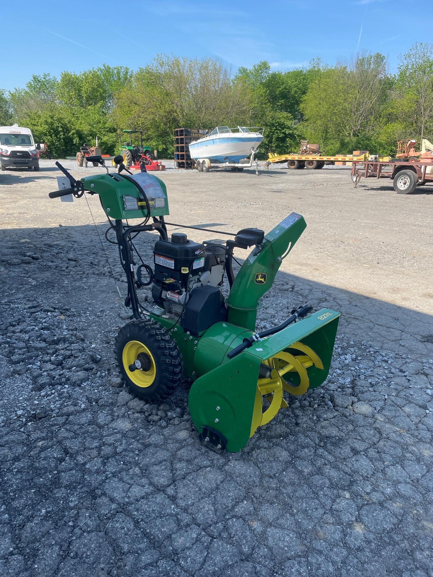 John Deere 827E 27" Snow Blower