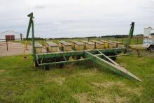 John Deere 7000 planter, corn & bean plates, always shedded, bean meter installed, monitor in hopper