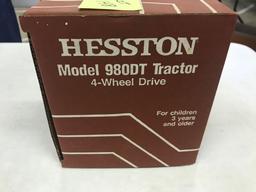Hesston "980 DT" Mfd Cab