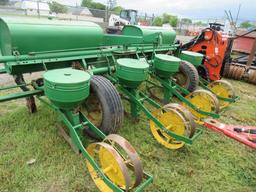 JD 94 4R Corn Planter