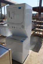 Washer w/Stainless Steel Basket & Gas Dryer