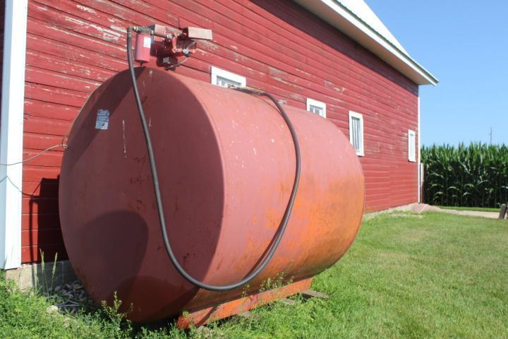 1,000 Gal. Dsl. Tank w/Fill-Rite Elec. Pump