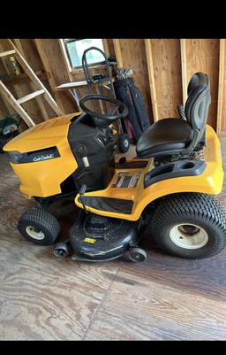 Cub Cadet XT2 Lawn Tractor