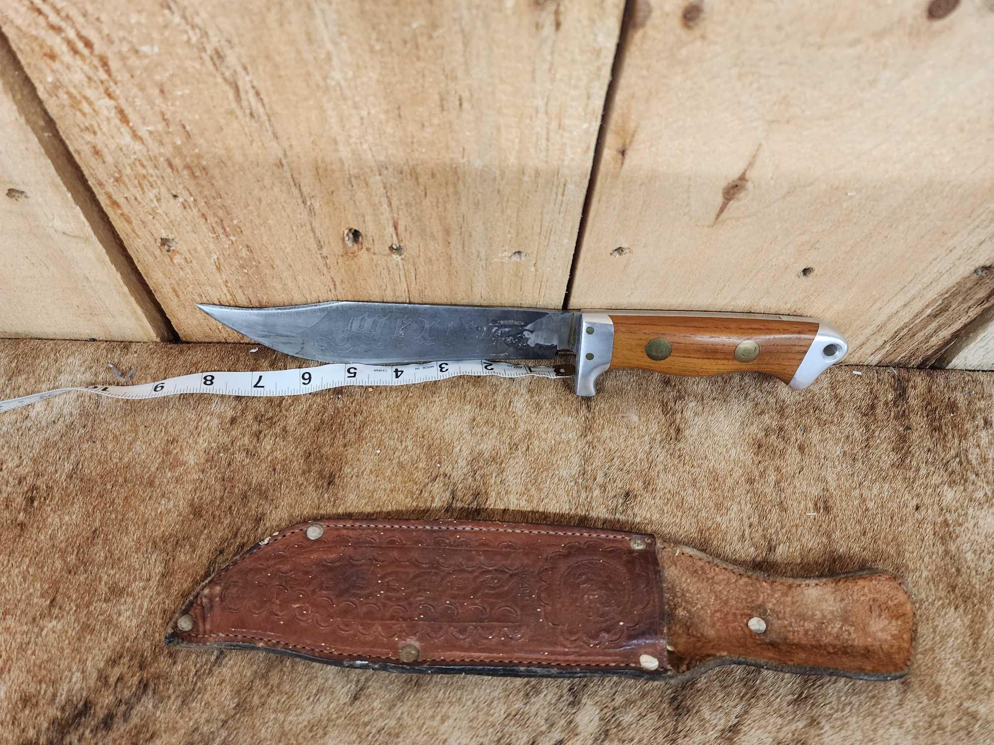 3 Fixed Blade Knives