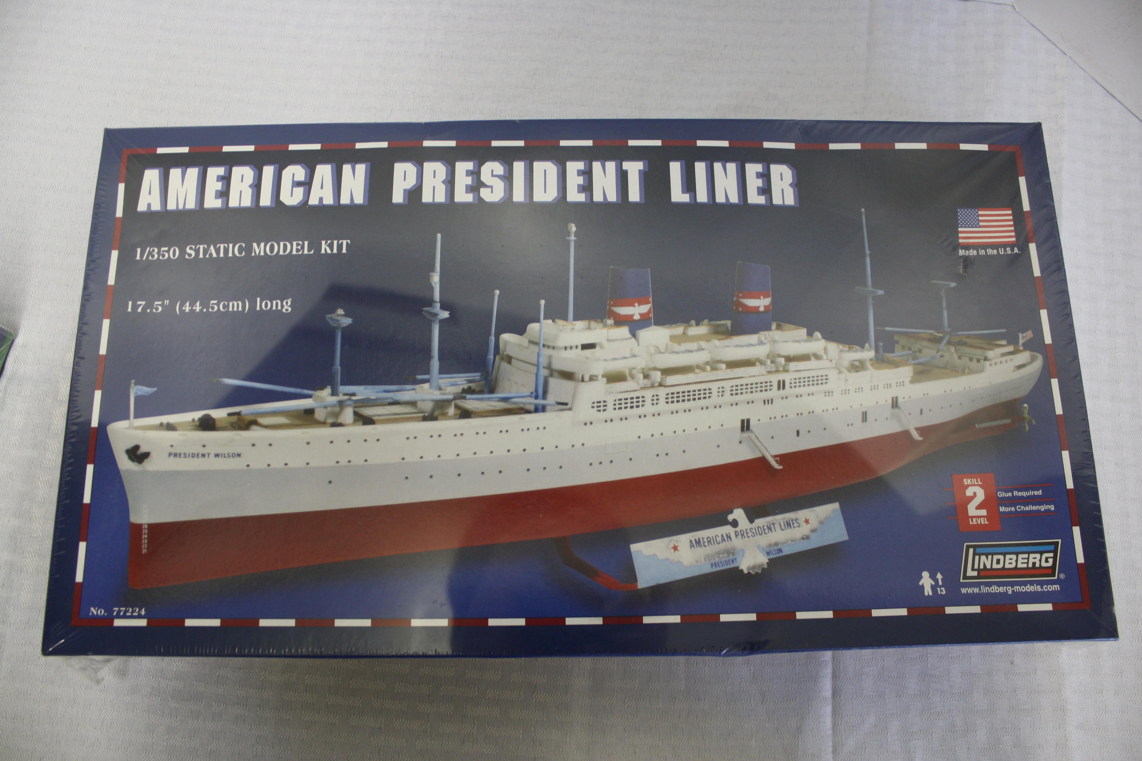 Lindberg Diesel Tug & American President Liner Model Kits