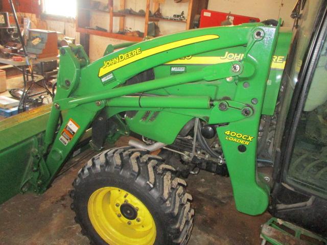 John Deere 4720 W/ 400CX Loader