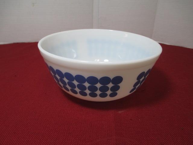 Pyrex 9" Blue Polke Dot Mixing Bowl-A