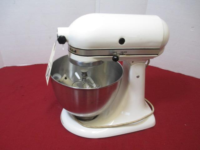 Kitchen Aid 10-Speeed Mixer w/ Extras