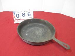 Cast Iron 8M Fry Pan