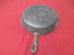 Cast Iron 8M Fry Pan