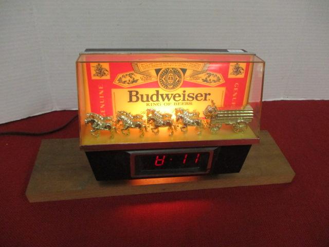 Budweiser Lightup Advertising Clydesdale Clock