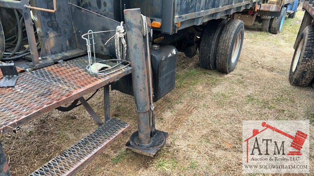 1996 Ford F-800 Knuckle Boom Truck (Salvage Title)