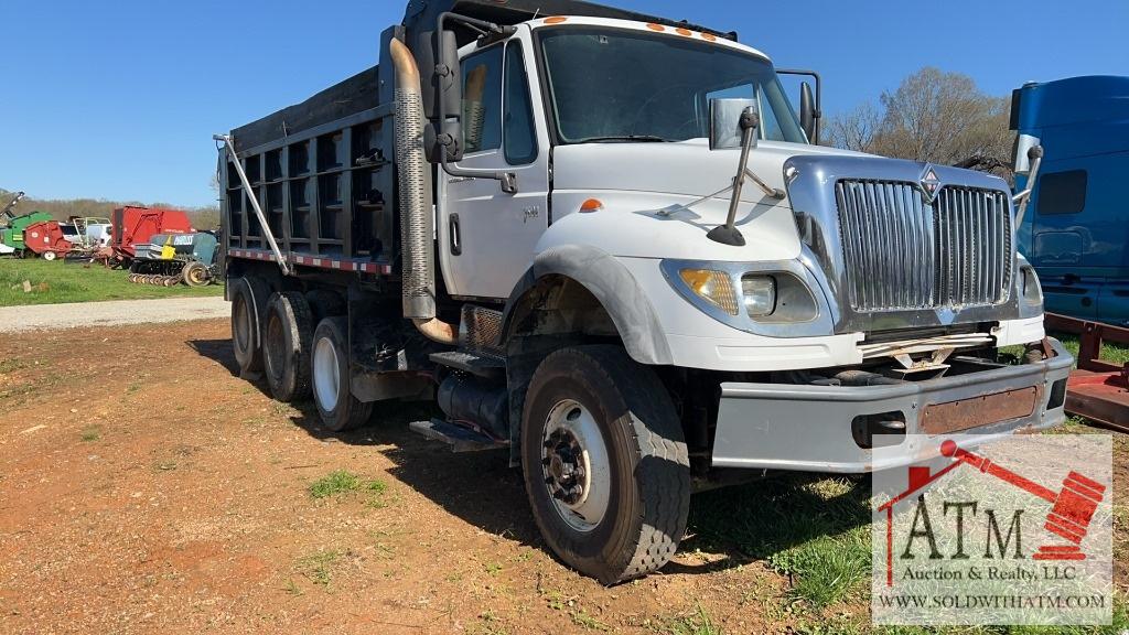 2003 International Tri-Axle Dump (Salvaged Title)