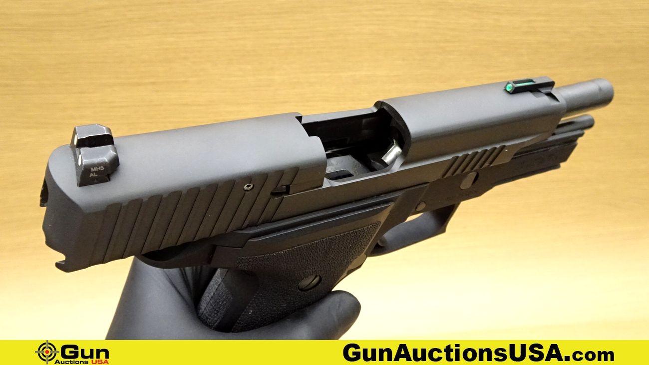 SIG Sauer P226 9MM PARA Pistol. Excellent. 4.25" Barrel. Shiny Bore, Tight Action Semi Auto The P226