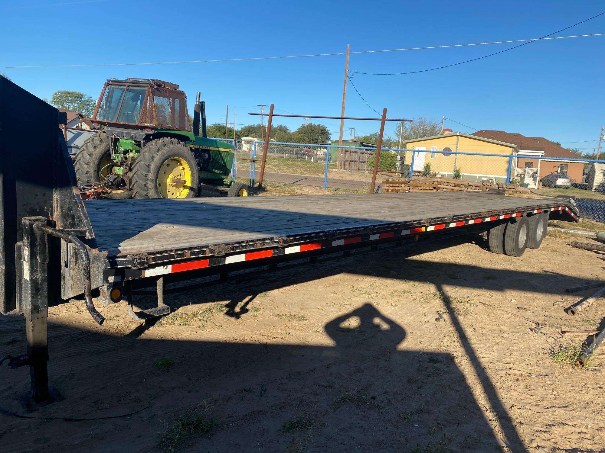 2013 Top Hat T/A Gooseneck Equipment Trailer