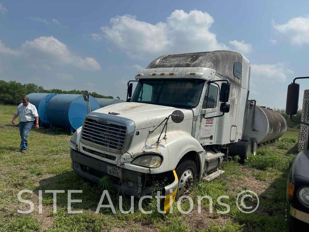 Freightliner T/A Sleeper Truck Tractor