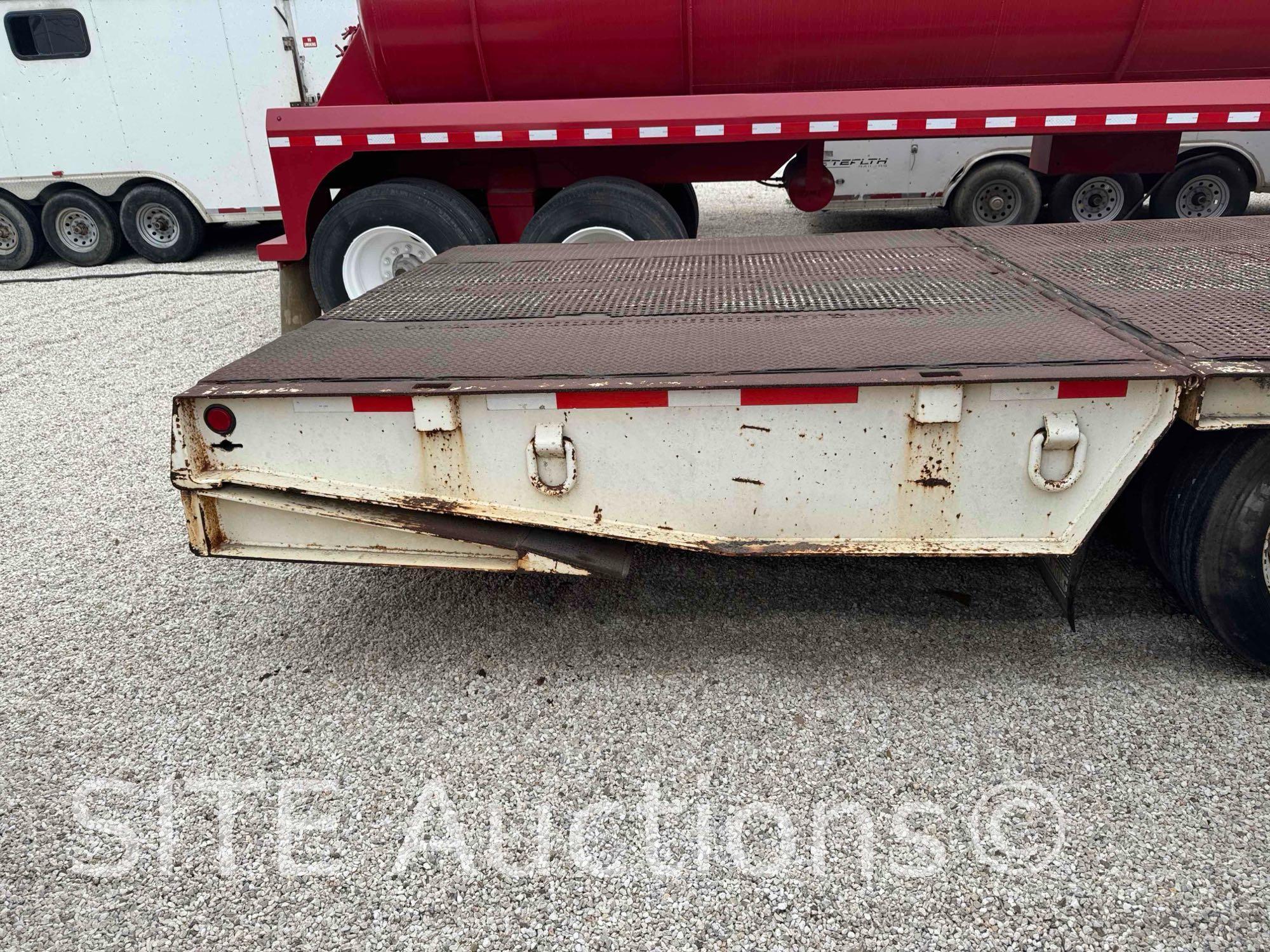 2003 Trail King TK70HT-482 T/A Hydraulic Tail Trailer