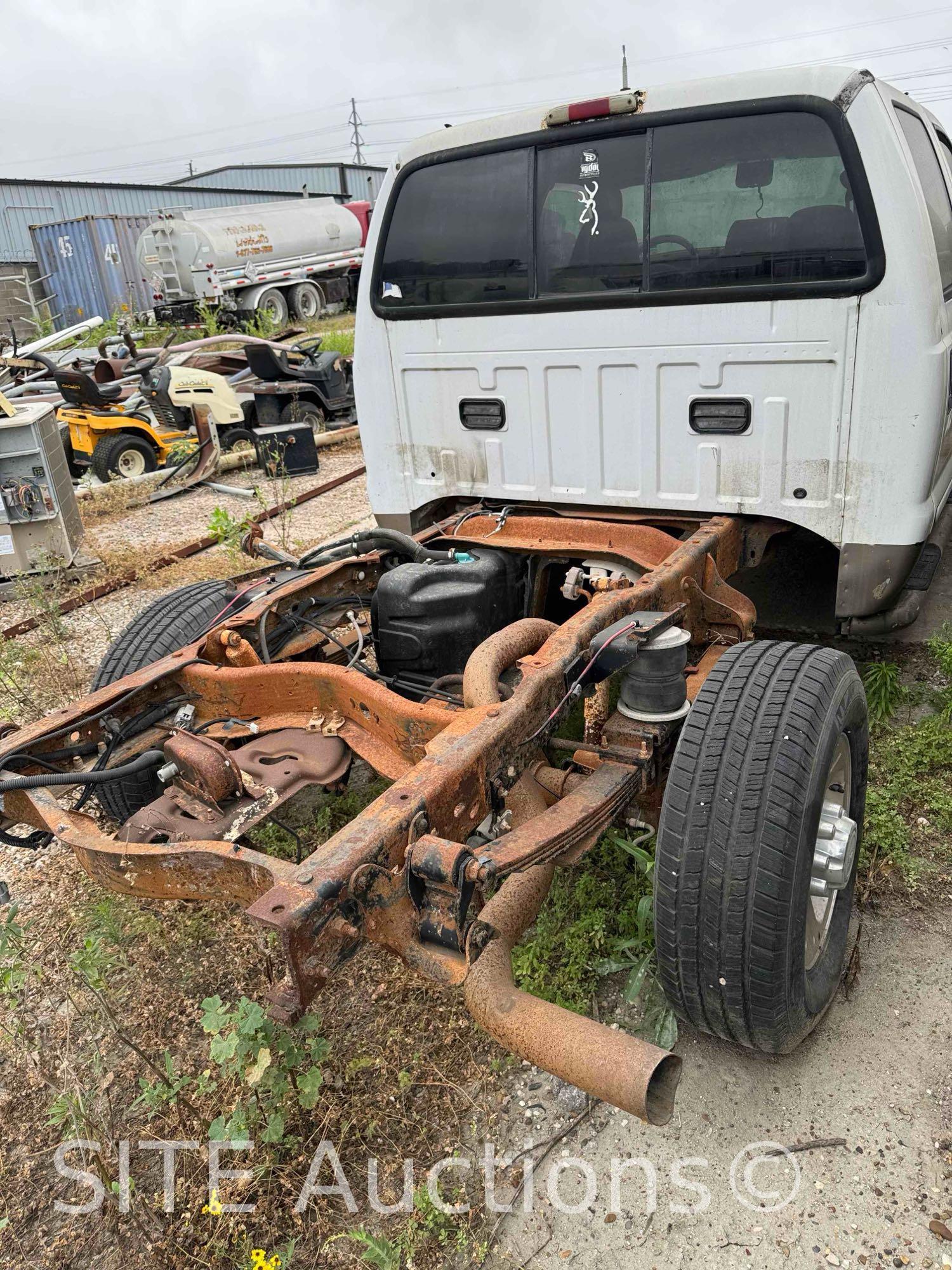 2005 Ford F250 Cab & Chassis Truck