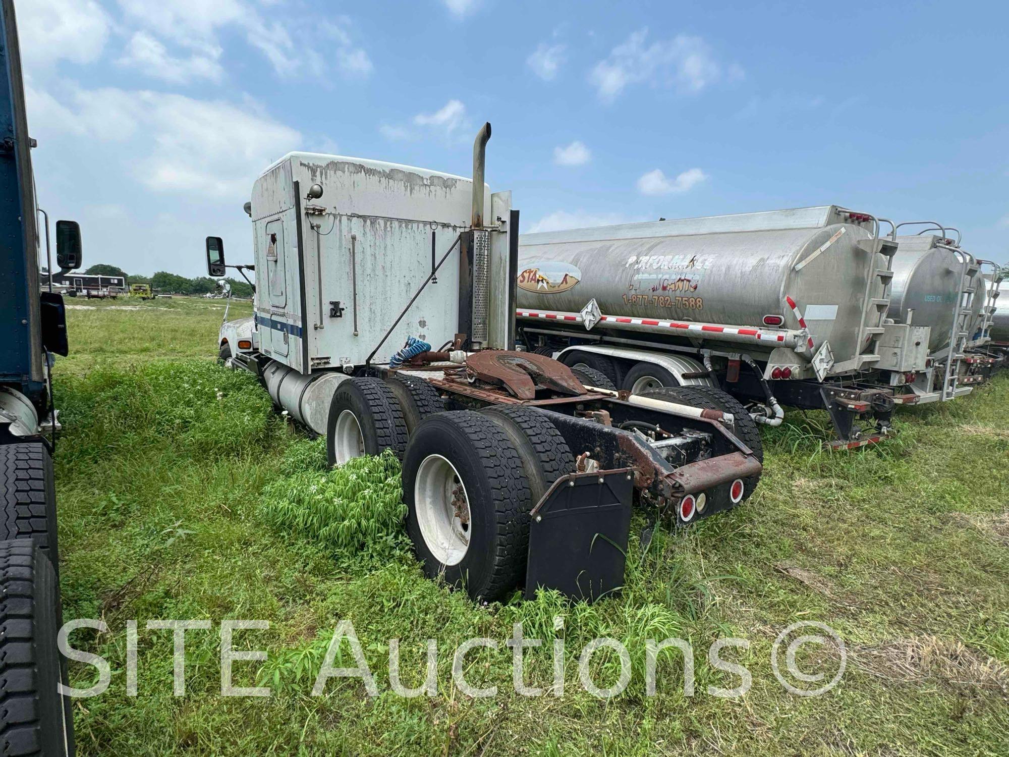 1996 Kenworth T600 T/A Sleeper Truck Tractor