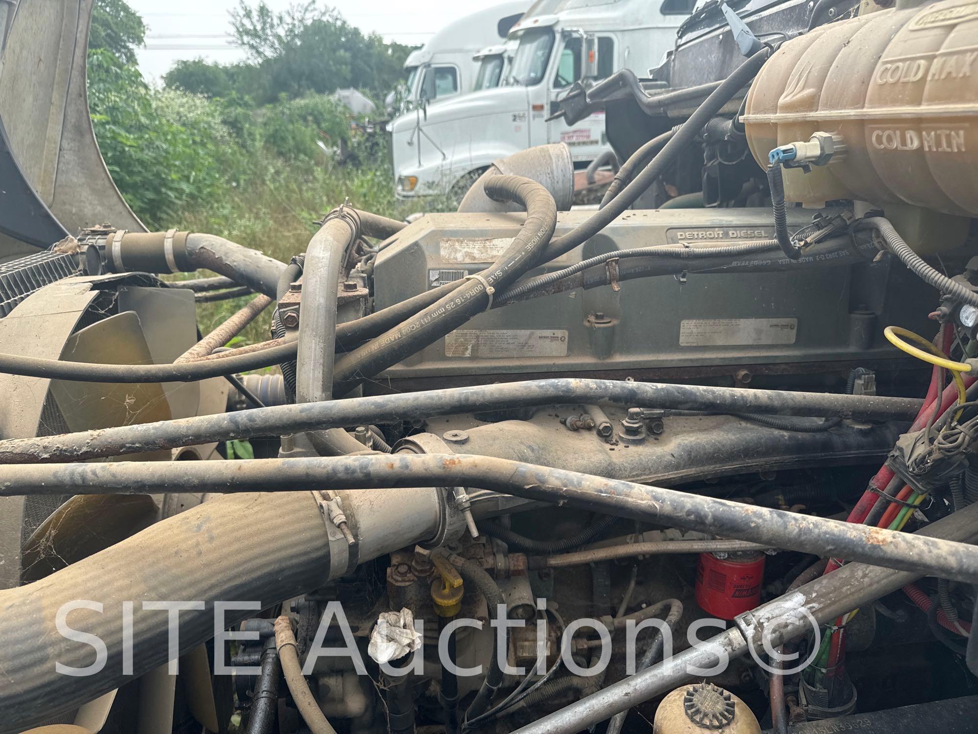 2005 Freightliner Columbia T/A Sleeper Truck Tractor