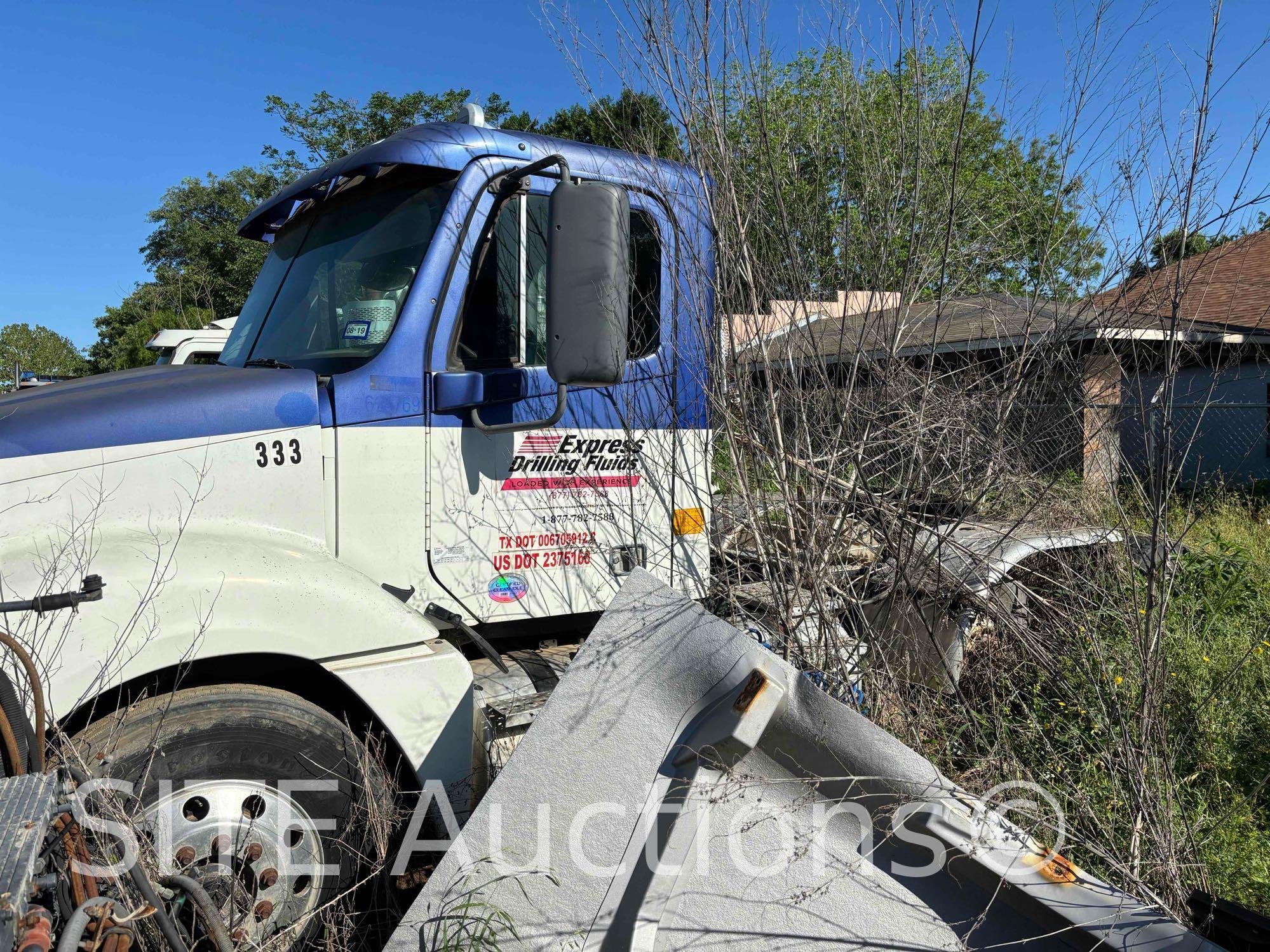 2011 Freightliner Columbia T/A Daycab Truck Tractor