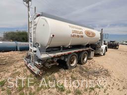 2006 Peterbilt 385 T/A Fuel Truck