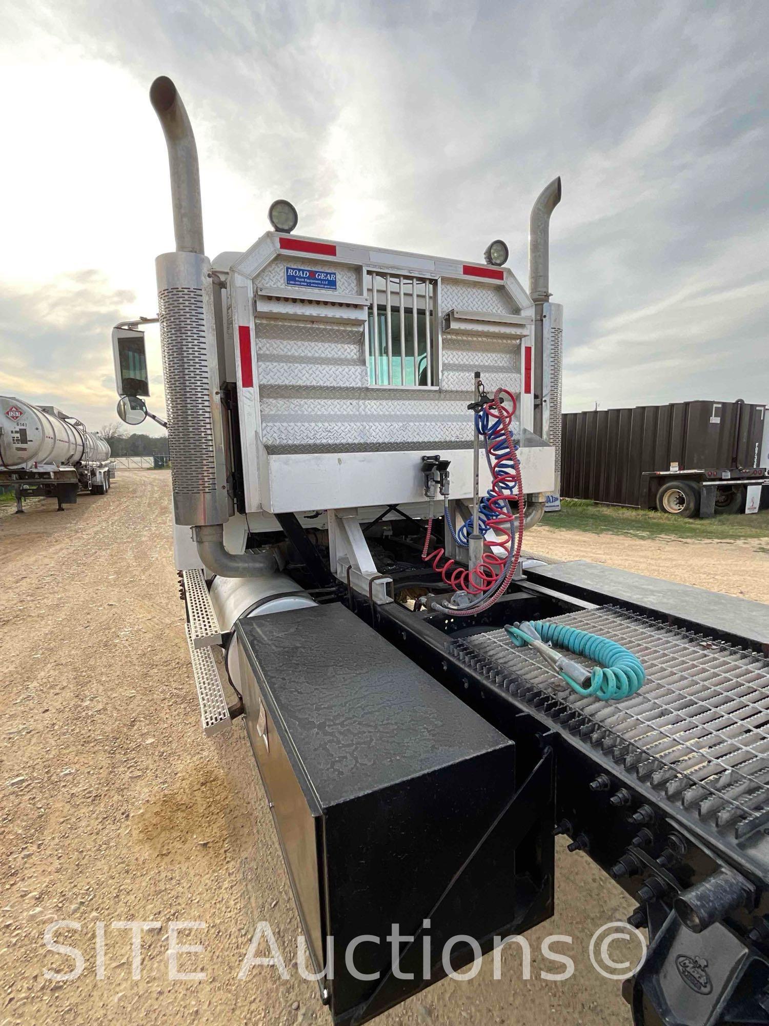 2006 Mack CHN613 T/A Daycab Truck Tractor