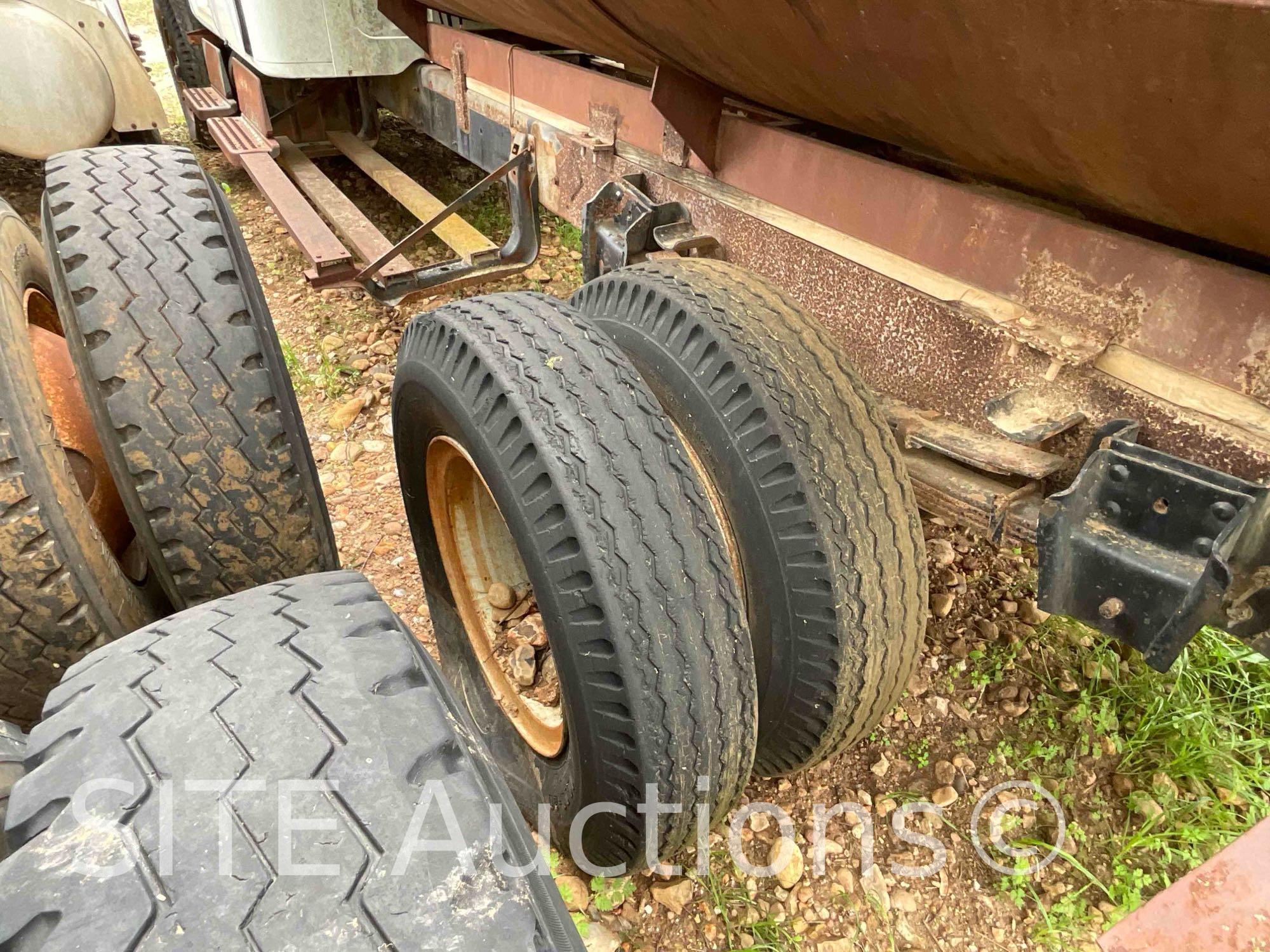 1987 International 1754 S/A Tank Truck