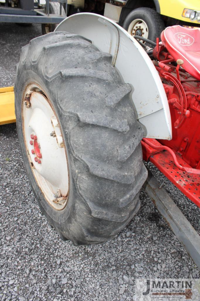 1957 Ford 960 tractor