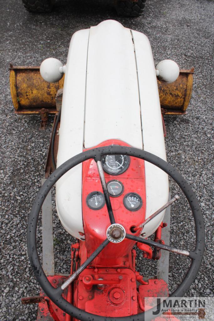 1957 Ford 960 tractor