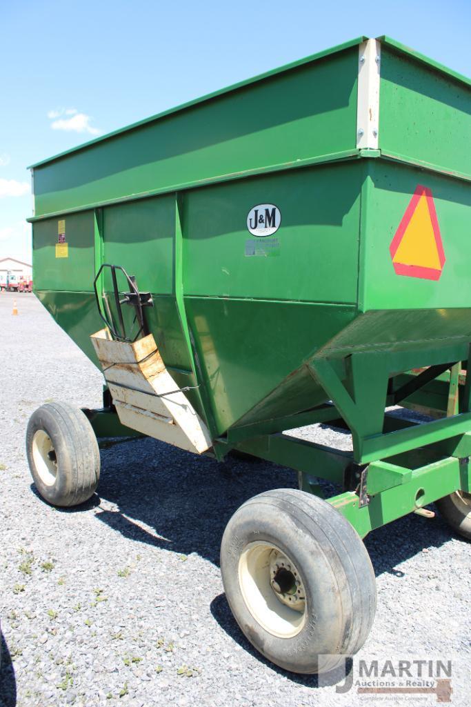 J&M 250-7 gravity wagon