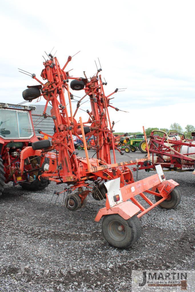 Kuhn AF 10 601 tedder